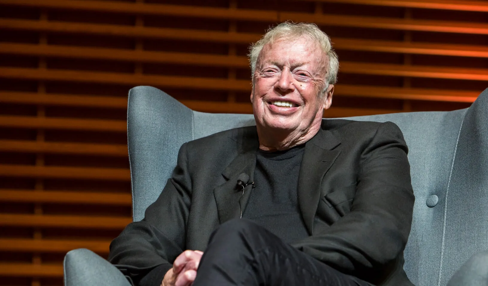 Cerita Sukses: Phil Knight dan Nike