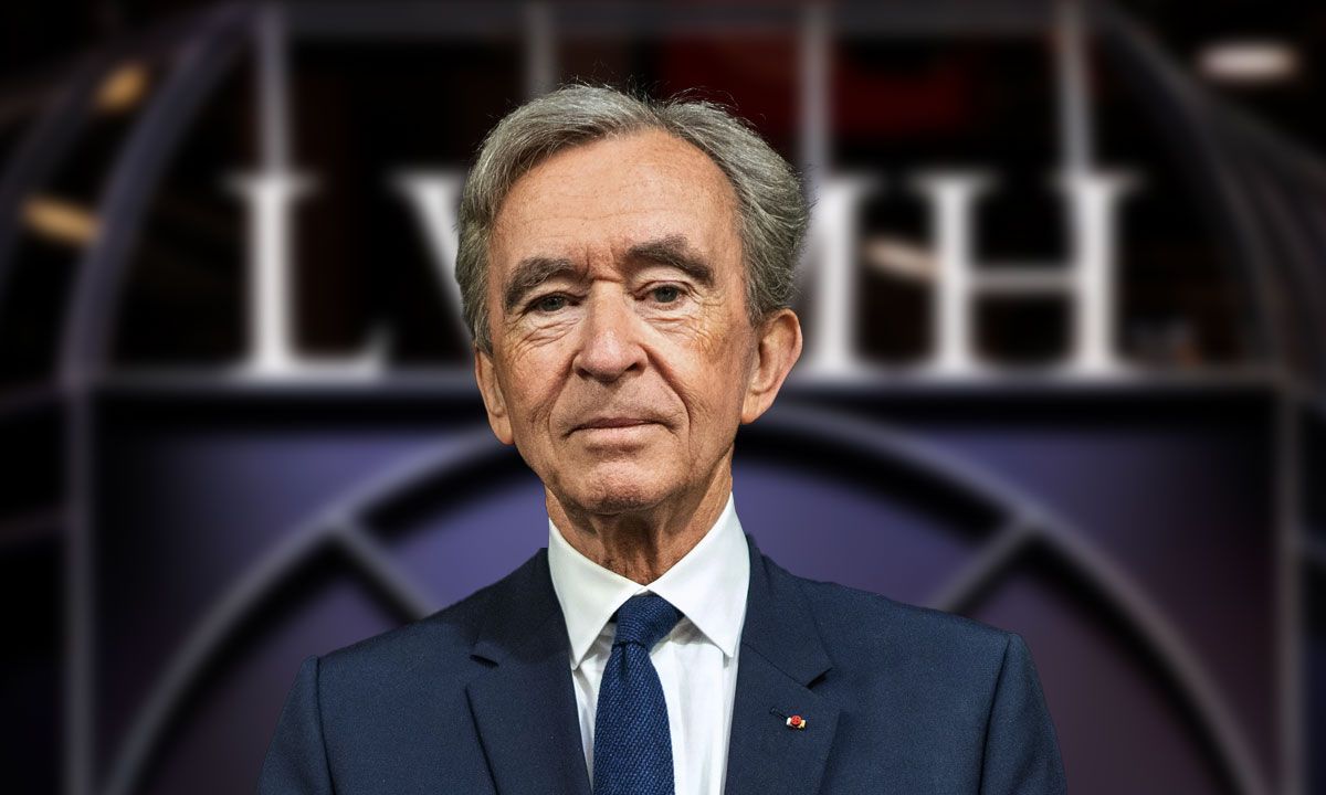 Kisah Sukses dari Nol Bernard Arnault Jadi orang terkaya di dunia dengan kerajaan mode LVMH.